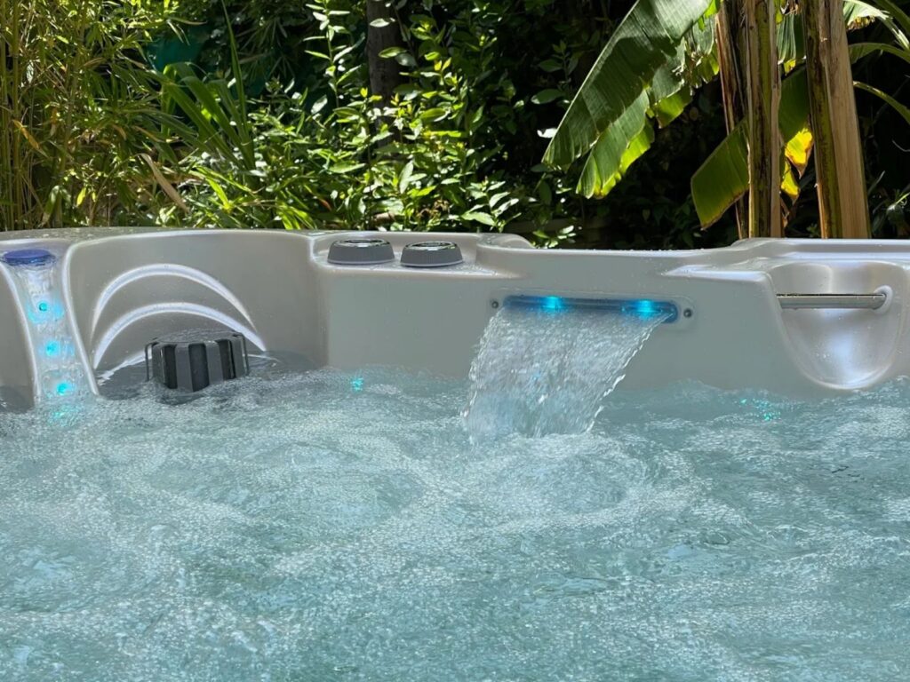 nettoyage et traitement eau spa jacuzzi